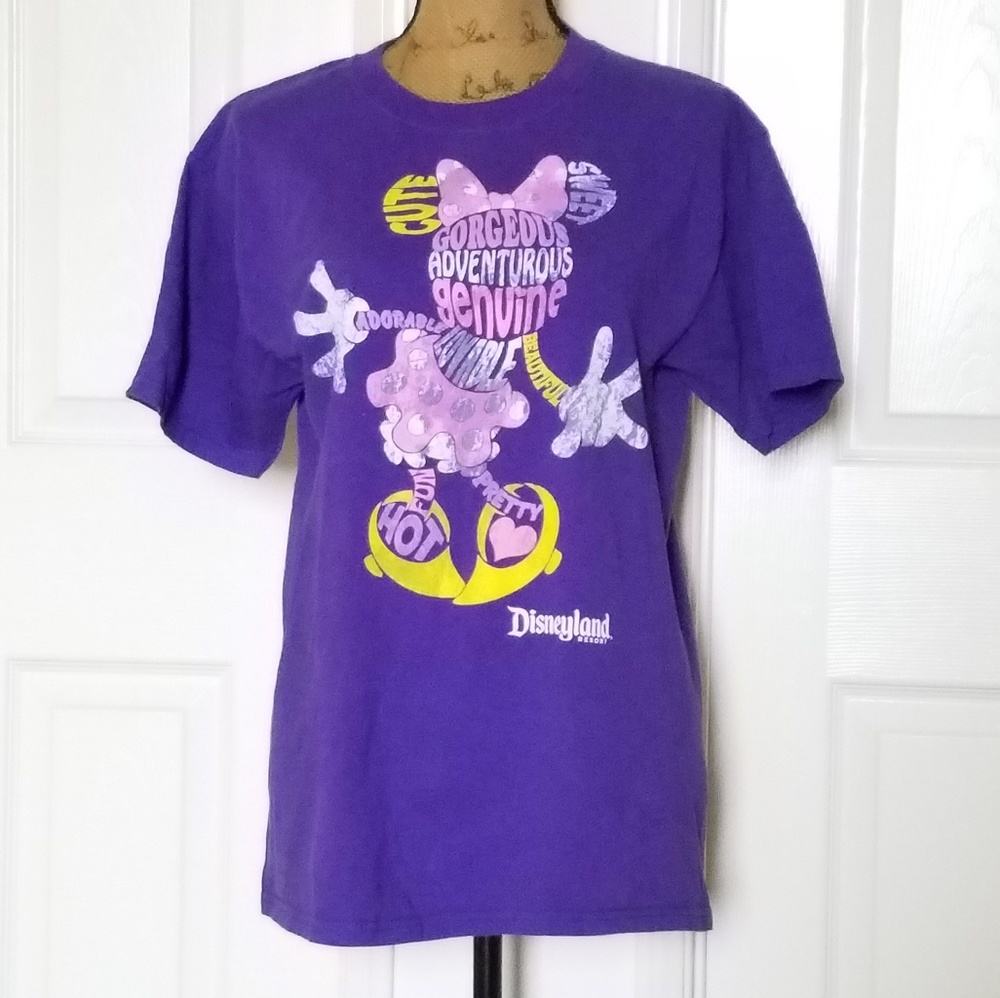 Disney Minnie Mouse short sleeve purple  graphic tee words of Positivity Med.